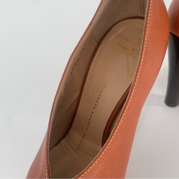 Giuseppe Zanotti Light Brown Leather Italian Wooden Heel Pumps - Picture 9 of 15